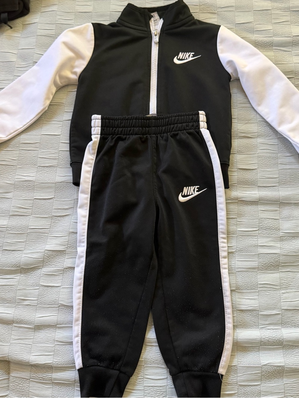 Nike Black and White Kids Jogger Set - Boys Sweatpants